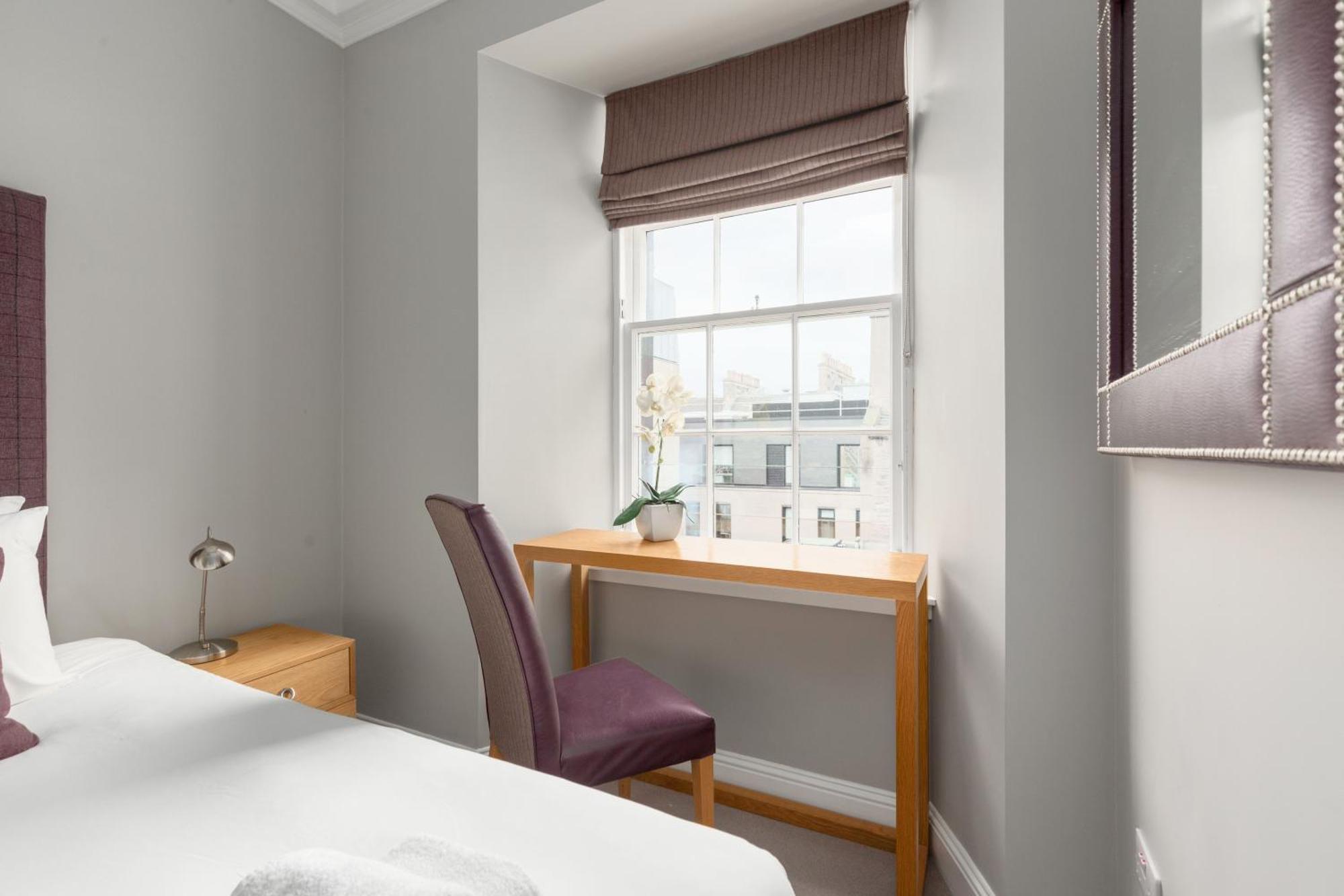 Destiny Scotland - Princes Street Residence Edinburgh Dış mekan fotoğraf